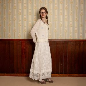 DD_Lace pattern straight skirt_2color