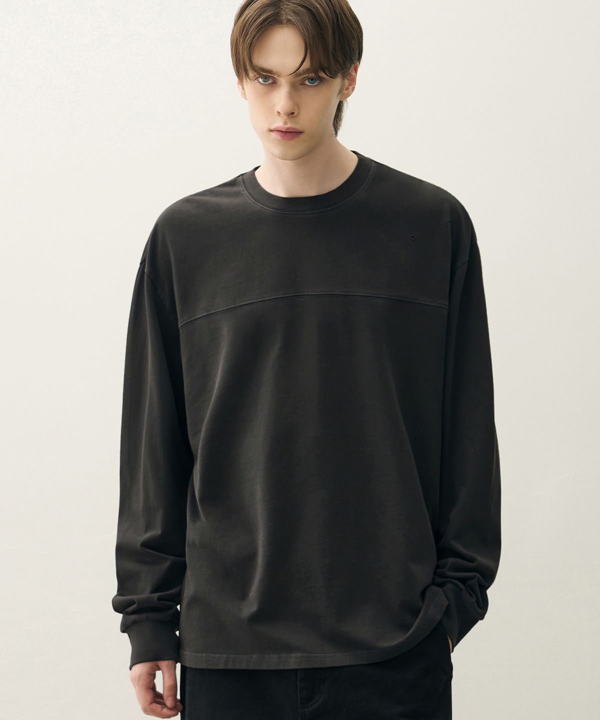 드로우핏(DRAW FIT) 피그먼트 핑거홀 루즈 티셔츠 [PIGMENT CHARCOAL]