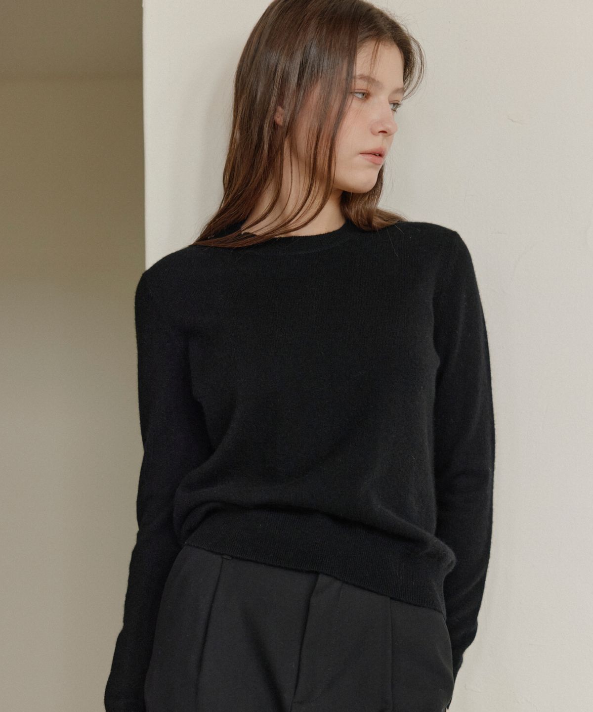 주느세콰(JE NE SAIS QUOI) [100% Cashmere] 시그니처 크루넥 캐시미어 풀오버_ 블랙