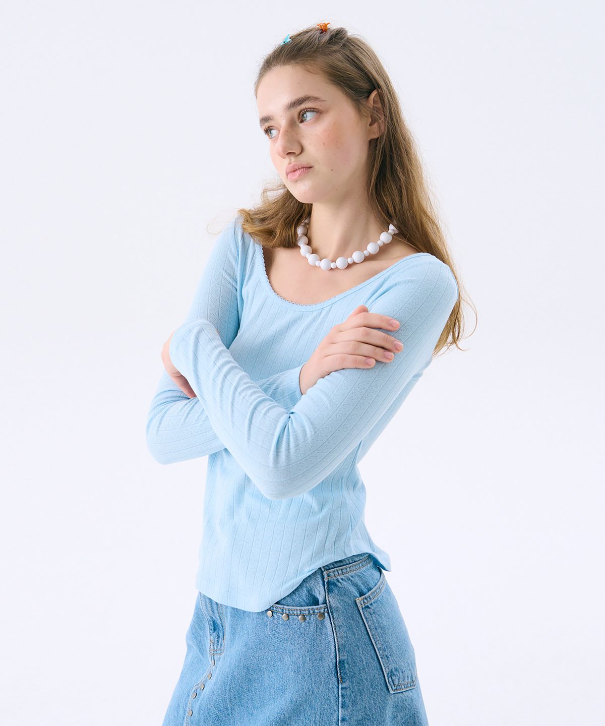 준준스페이스(JUNEJUNE SPACE) Scoop-neck Eyelet T_Light Blue(스쿠프넥 아이릿 티_라이트 블루)