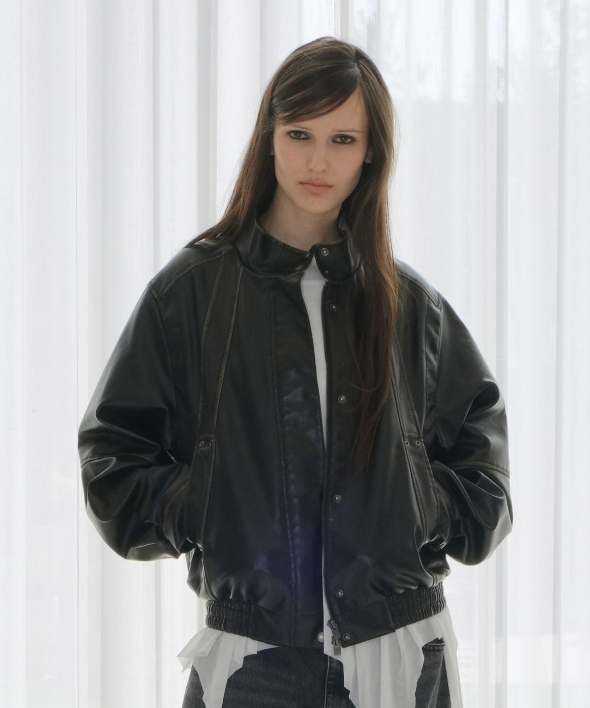 오디너리 홀리데이(ORDINARY HOLIDAY) HIGH NECK LEATHER JUMPER [BLACK]