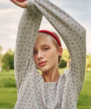 (w)플로랄 로지 스트라이프 긴소매 티셔츠 블랙