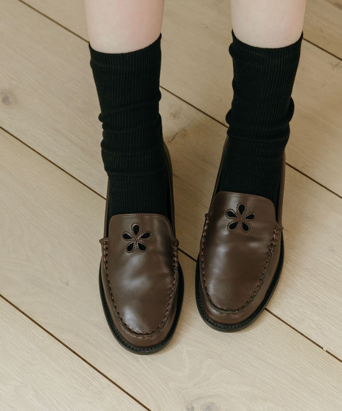 마크모크(MAC MOC) Flow 플로우 플라워 원 포인트 로퍼_4color 2cm