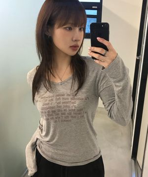 컨피던스 브이넥 롱 슬리브 멜란지