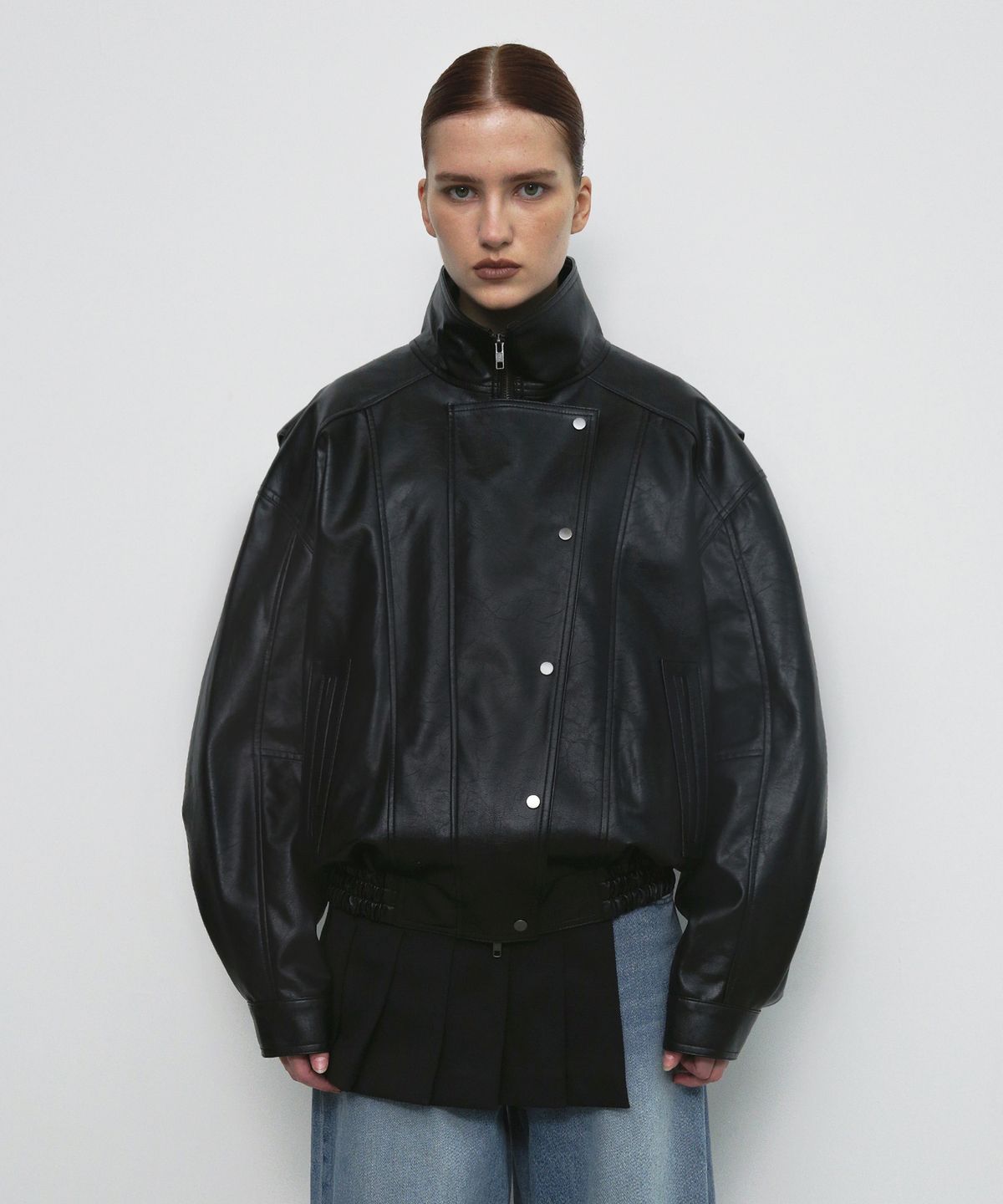 샌드릭(SANDRIC) SIDE BUTTON LEATHER JUMPER_BLACK