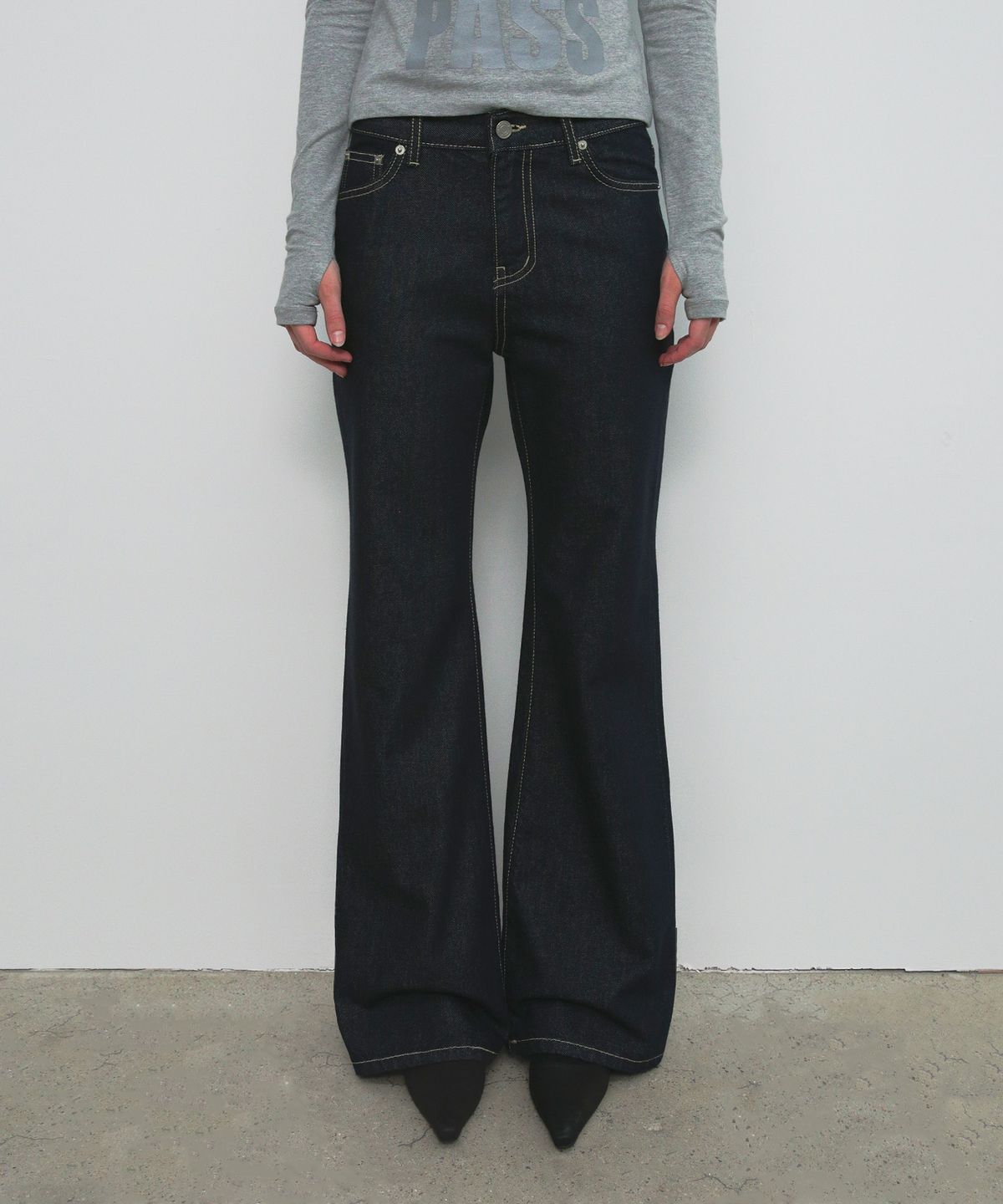 샌드릭(SANDRIC) BOOTCUT RAW DENIM PANTS_DEEP BLUE