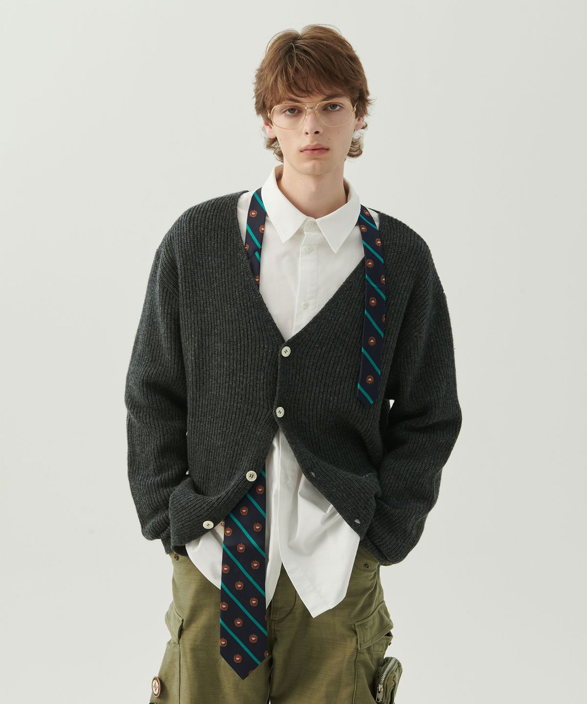 비욘드클로젯(BEYOND CLOSET) [COLLECTION LINE] 수퍼 파인 메리노 울 와플 니트 가디건 그레이