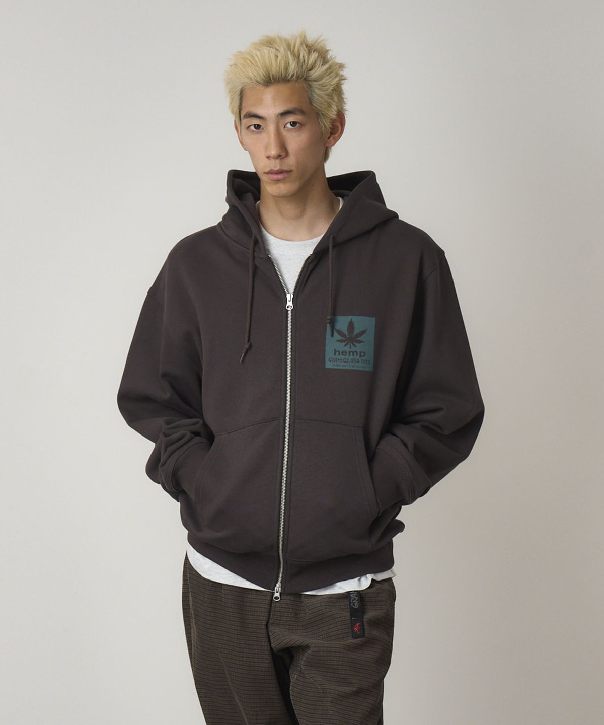 그라미치(GRAMICCI) HEMP 집업 후드티 Deep Brown