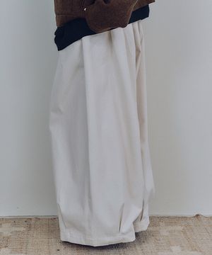 유니섹스 턱 벌룬팬츠 크림