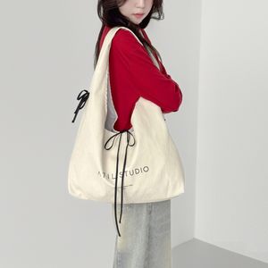 키아로 디 루나 레자 숄더백_아이보리 샌드