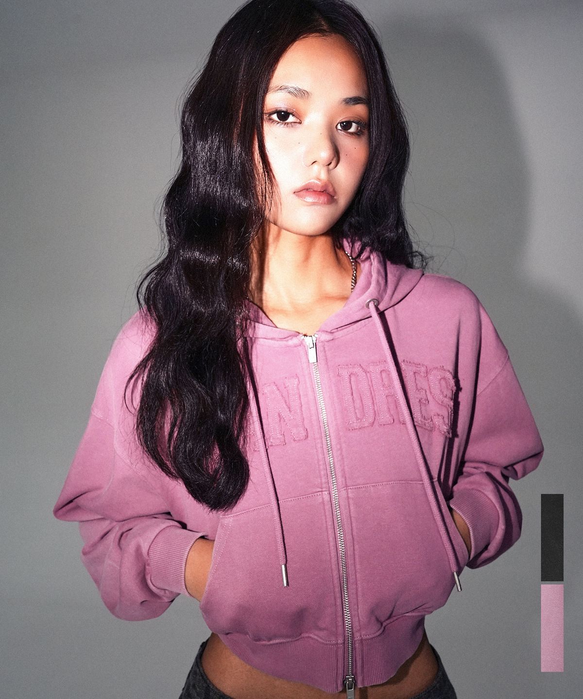 어반드레스(AVANDRESS) Salt Applique Crop Hood Zip-up_2Colors