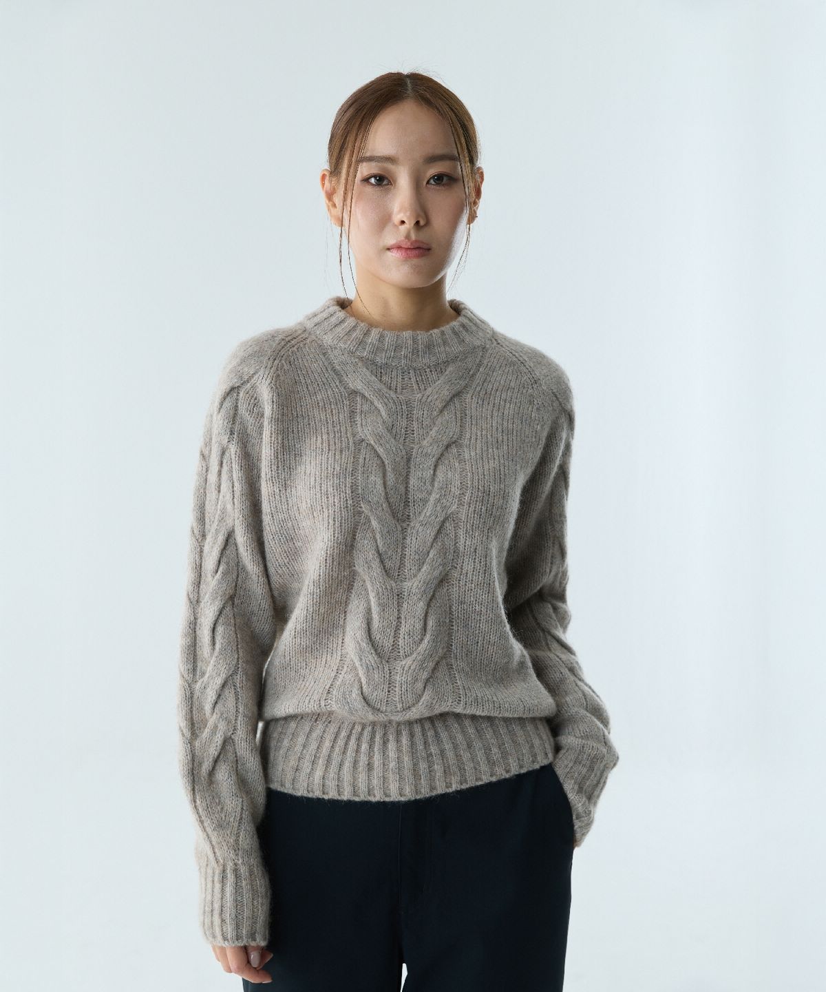 에이글(Aigle) 여성 케이블 니트 AIW25WKNI004SAB