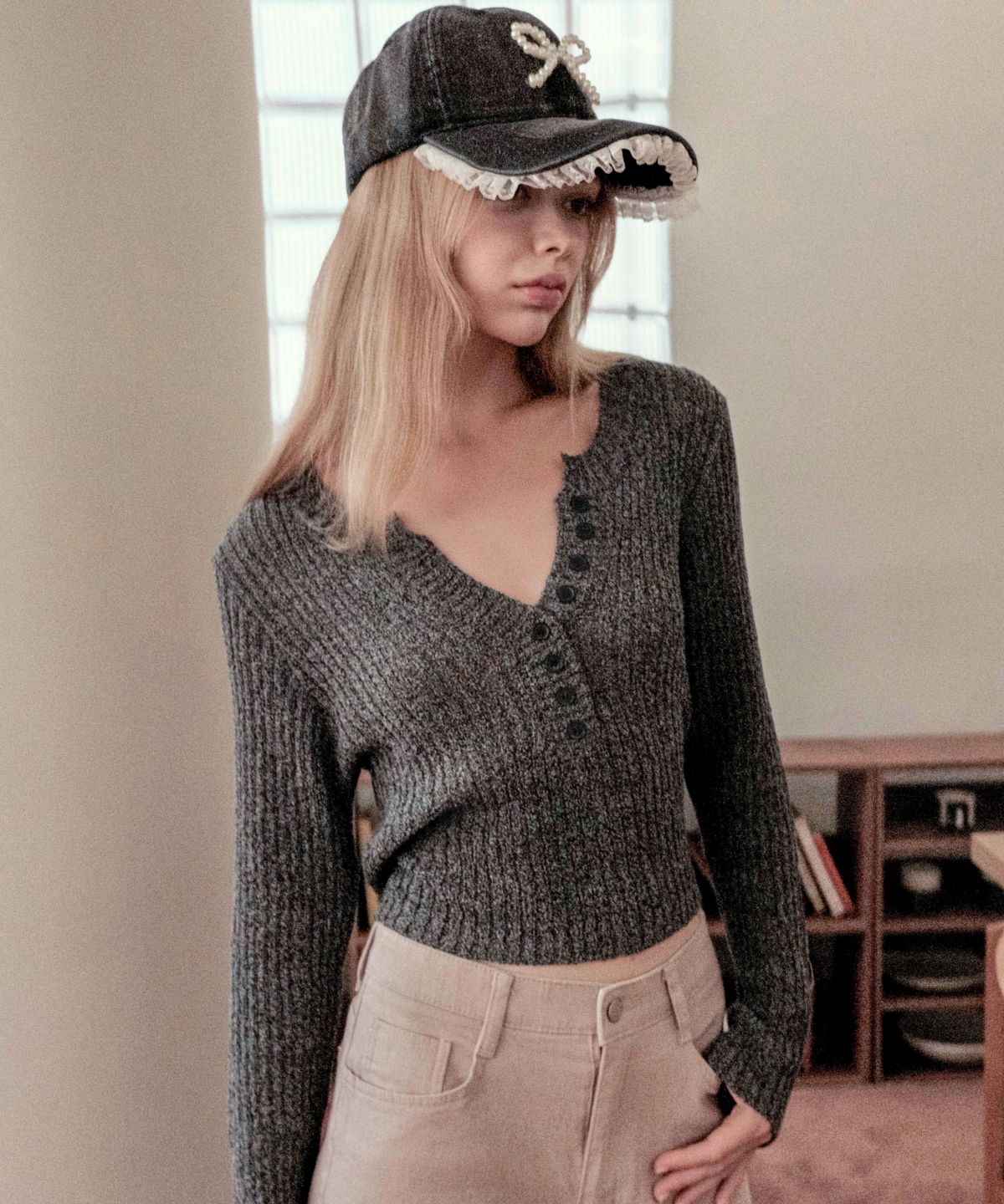 쿨키튼(KOOLKITTEN) Back Strap Ribbed Top