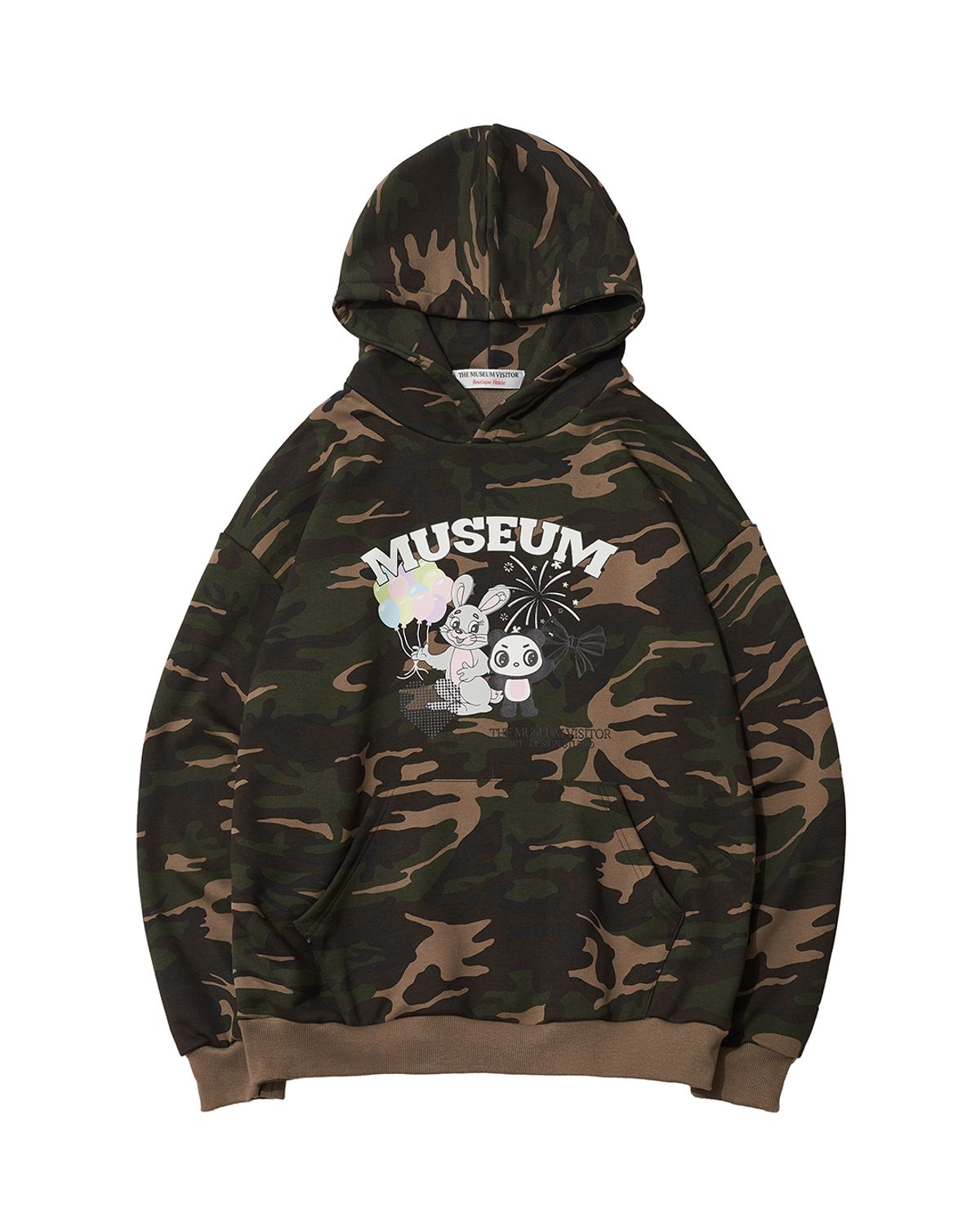 더뮤지엄비지터(THEMUSEUMVISITOR) FRIENDS GRAPHIC HOODIE (CAMO)