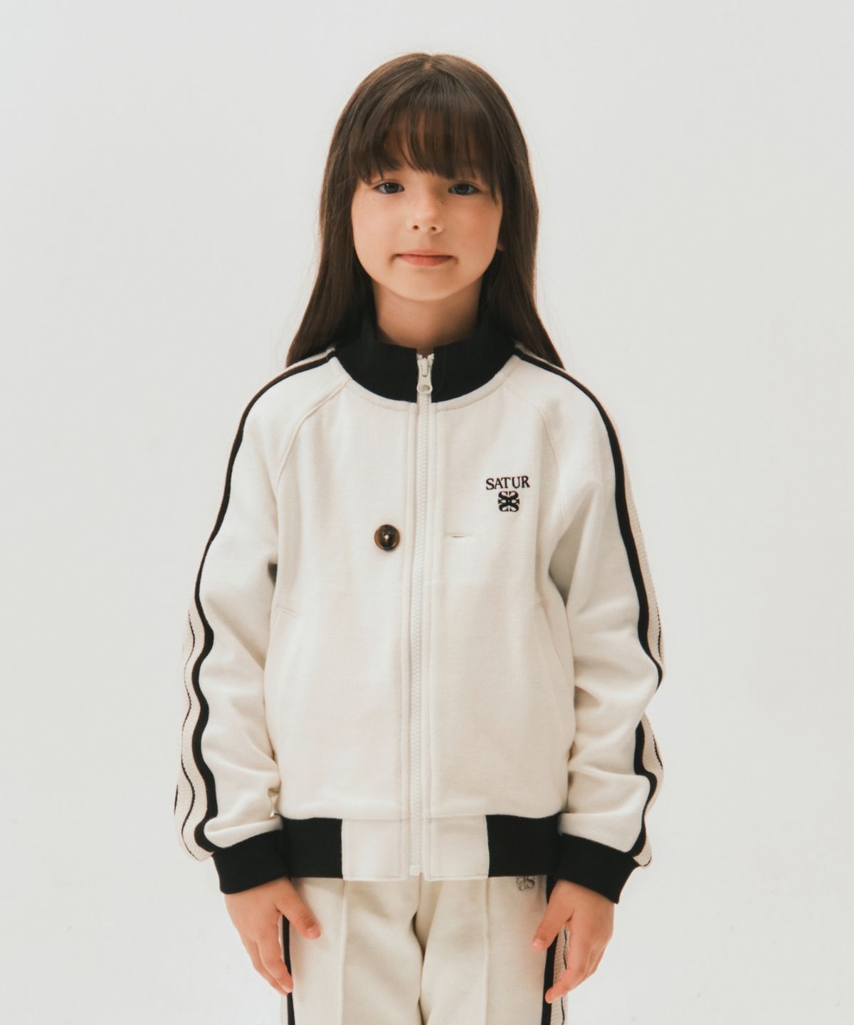 세터 키즈(SATUR KIDS) (K) 로턴 올 데이 트랙 집업 자켓 크림 블랙