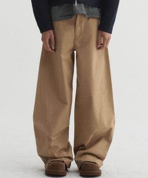 트윌 커브드 치노 팬츠 베이지