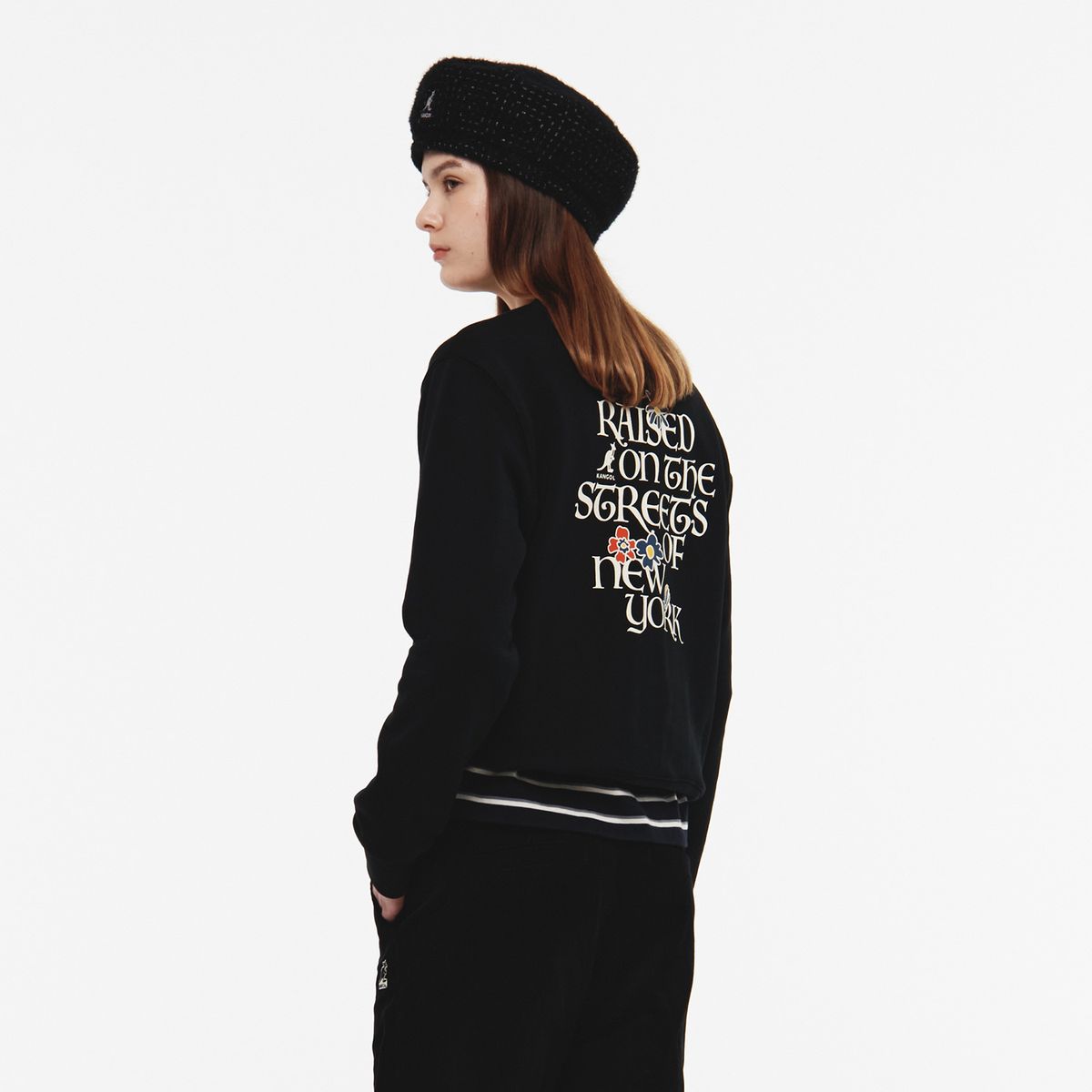 캉골(KANGOL) 우먼스 플라워 레터링 스웨트셔츠 1798 블랙