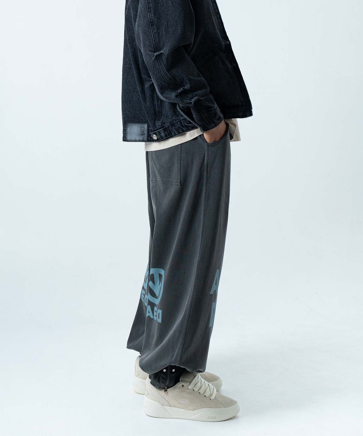 올아이즈다운(ALL EYES DOWN) STRAP ADJUSTABLE PANTS (CHARCOAL)