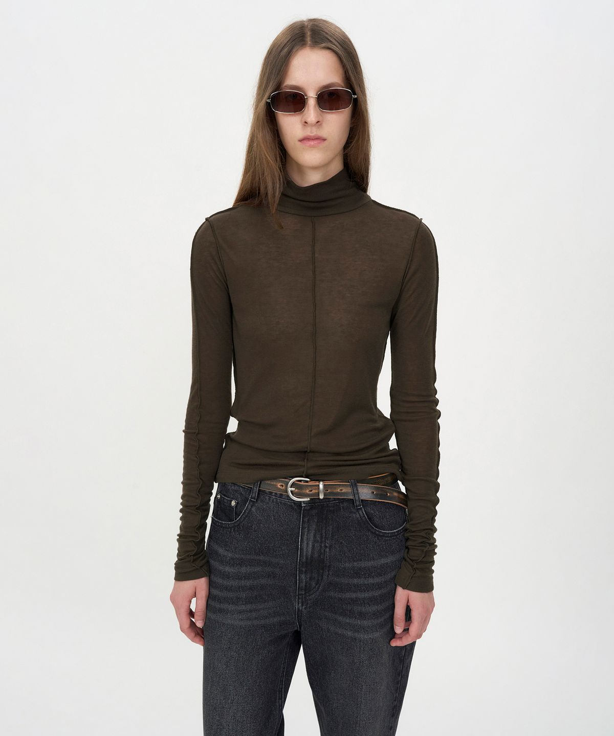 인사일런스 우먼(INSILENCE WOMEN) 라인 포인트 터틀넥 KHAKI BROWN