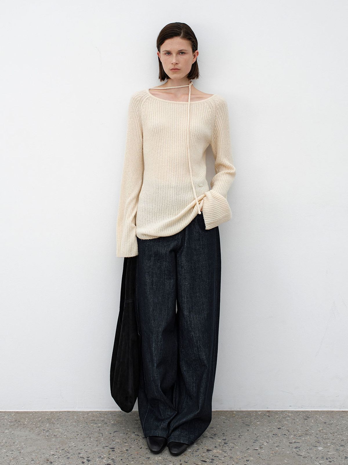 아틀리에 나인(ATELIER NAIN) UNBALANCED NECK STRING WOOL KNIT(T-7123)