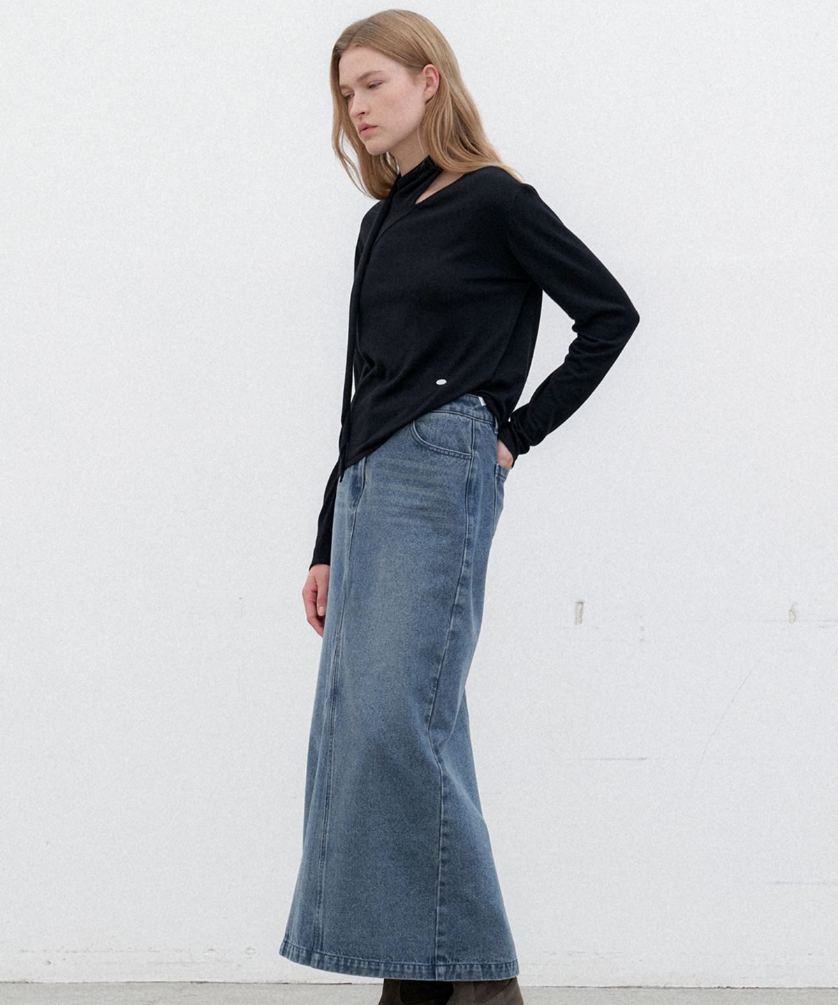 아틀리에 나인(ATELIER NAIN) SLIT POINT DENIM MAXI SKIRT(SK-5040)