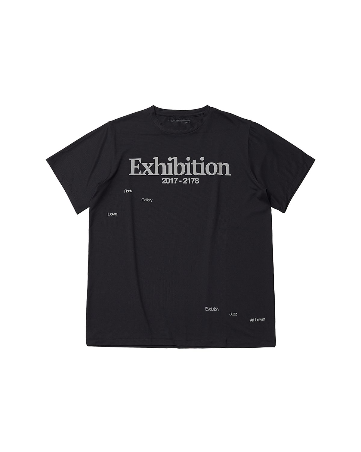 더뮤지엄비지터(THEMUSEUMVISITOR) EXHIBITION GRAPHIC RUNNING T-SHIRT (BLACK)