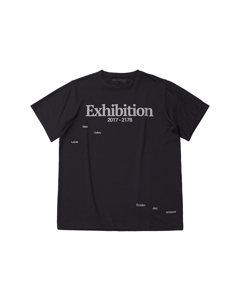 EXHIBITION GRAPHIC RUNNING T-SHIRT (BLACK)