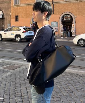 Belted Leather Bowling Bag / Black