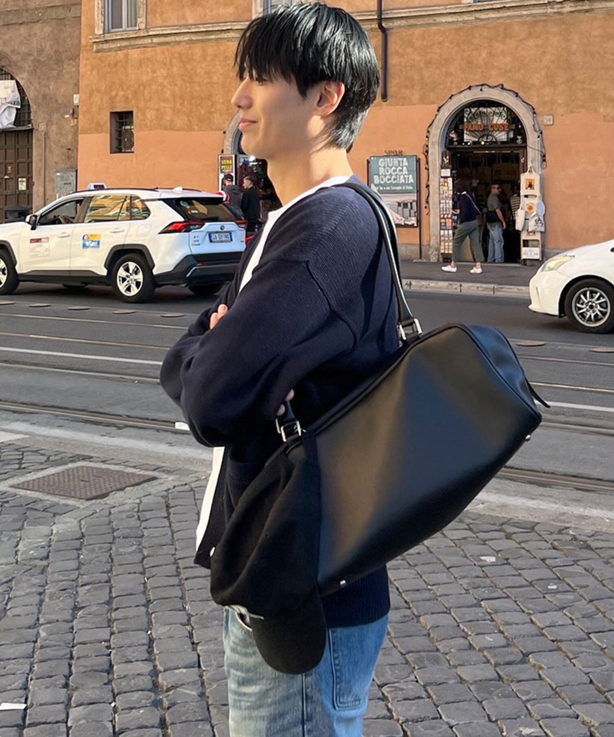 문선(MOONSUN) Belted Leather Bowling Bag / Black