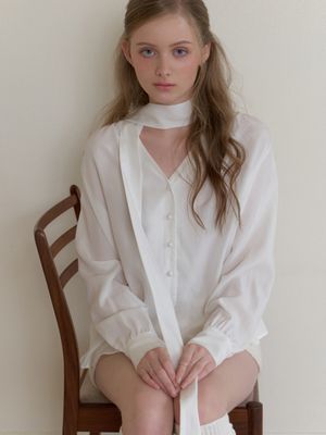 Moa scarf blouse (white)