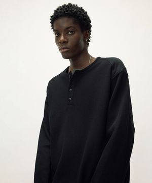 에센셜 헨리넥 롱슬리브 블랙 IETS5F504BK