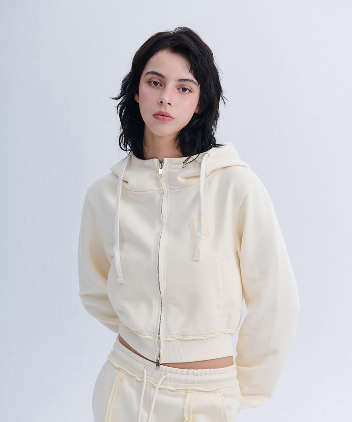 나인제트(NINEZ) 하이넥 크롭 후드 집업 (2color)