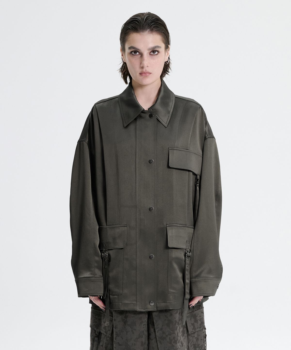 트리밍버드(TREEMINGBIRD) Glossy Satin Strap Jacket [ Khaki ]