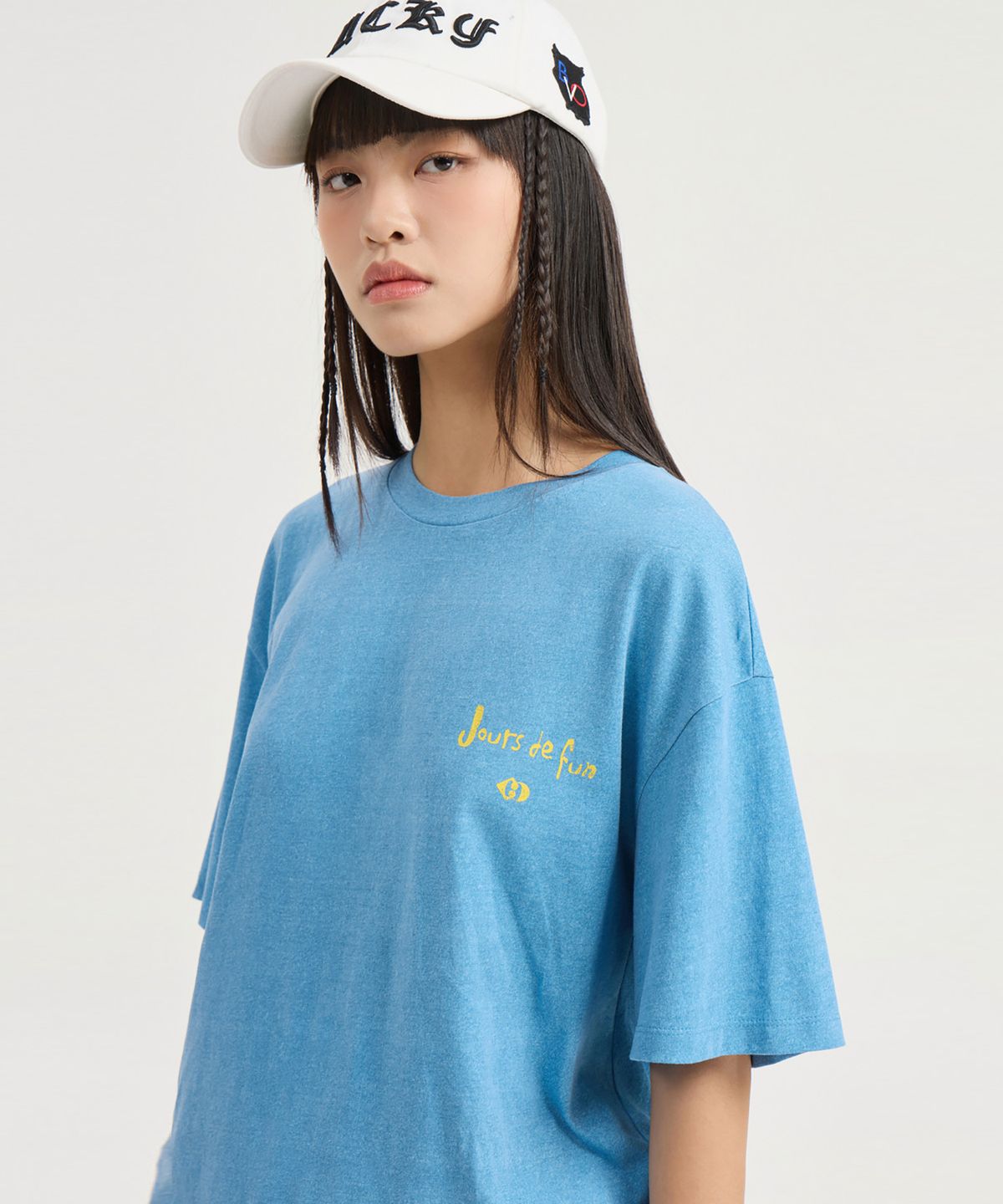 럭키슈에뜨(LUCKY CHOUETTE) Lettering Point Loose Fit Half Sleeve T-shirt (blue) LFTAM25405BUX