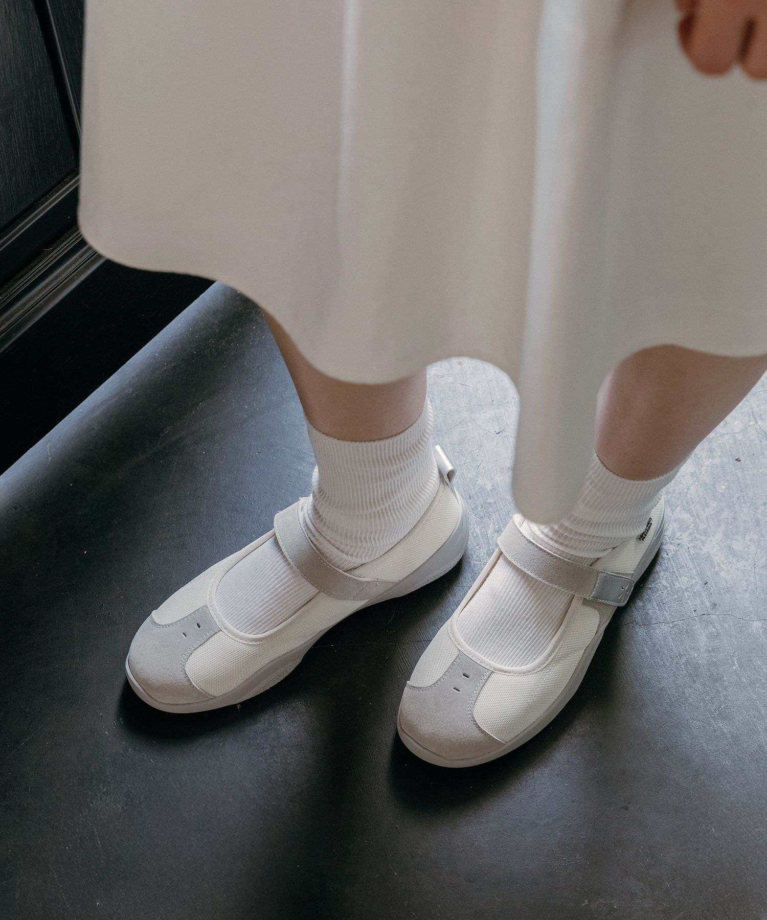 MUSINSA公式 | MACMOC Hoya Strap Point Mary Jane Sneakers_4 Colors 3cm