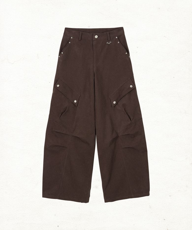 DD studded pin-tuck cargo pants (BROWN)