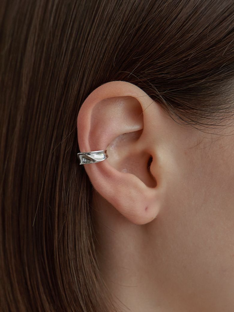 SAND DUNE EAR CUFF