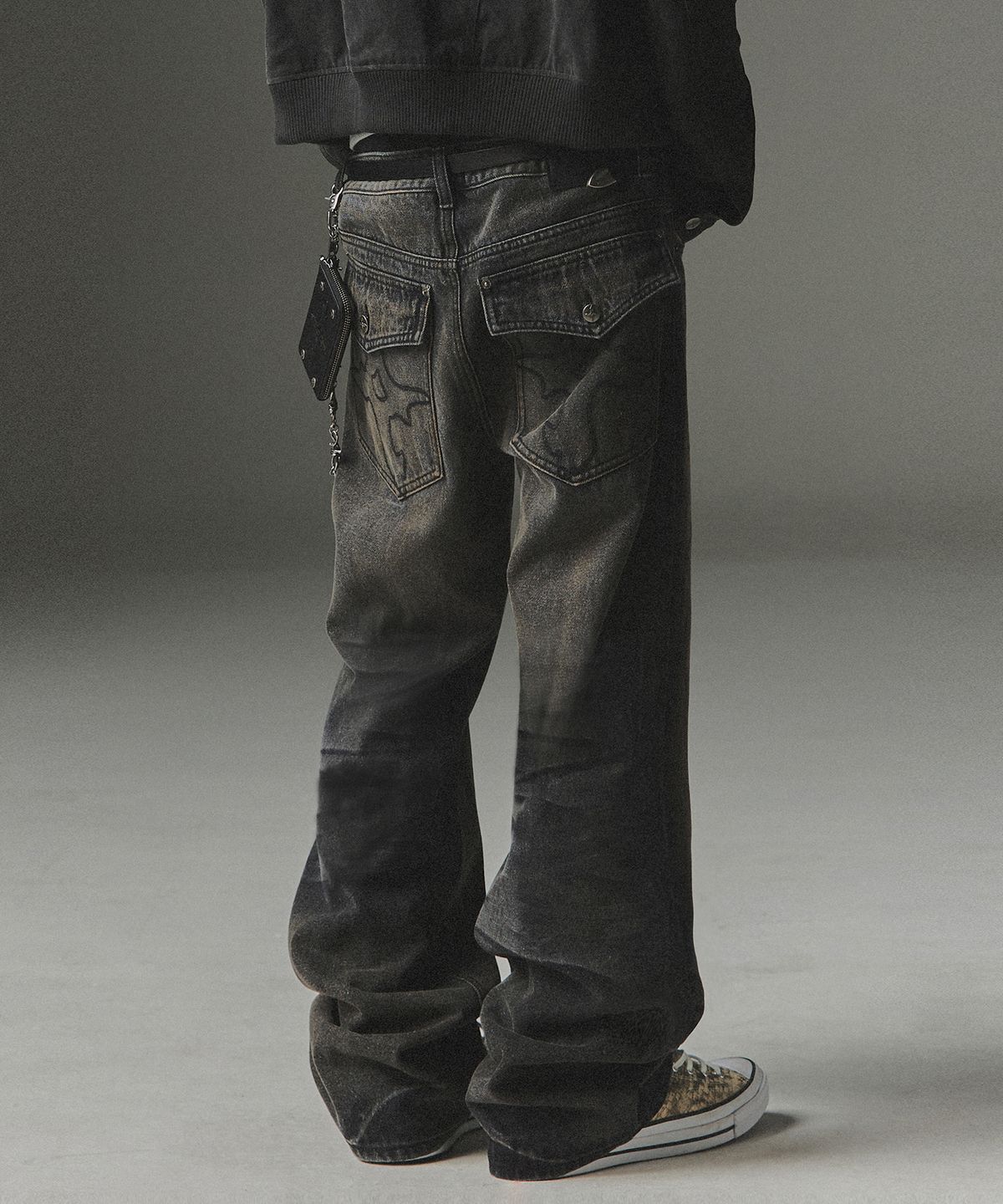 낫포너드(NOT4NERD) Symbol Stitch Low Rise Flare Fit Denim Pants - Black