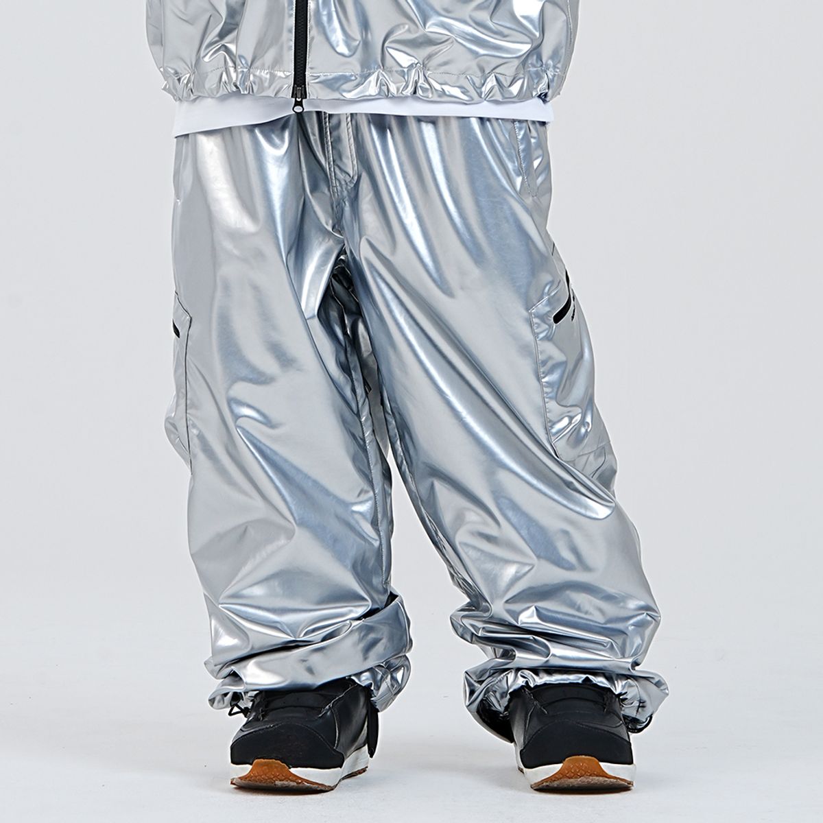 롬프(ROMP) 270 PANTS (ENAMEL SILVER)