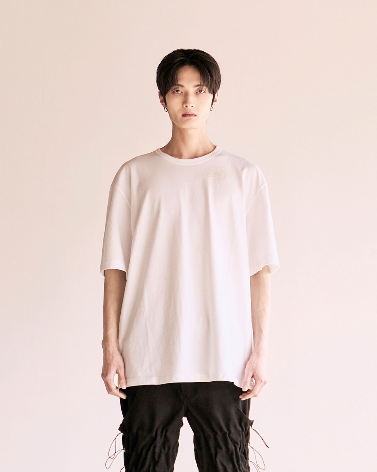 헤오진(HEOJIN) 플라워 그래픽 티셔츠_화이트 (Recycle Fabric)