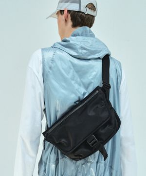 KAI 트래블 슬링백