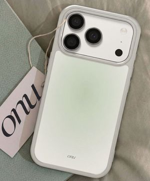 [아이폰17 출시][6COLOR] 화이트 그라데이션 디자인 실버 에폭시케이스