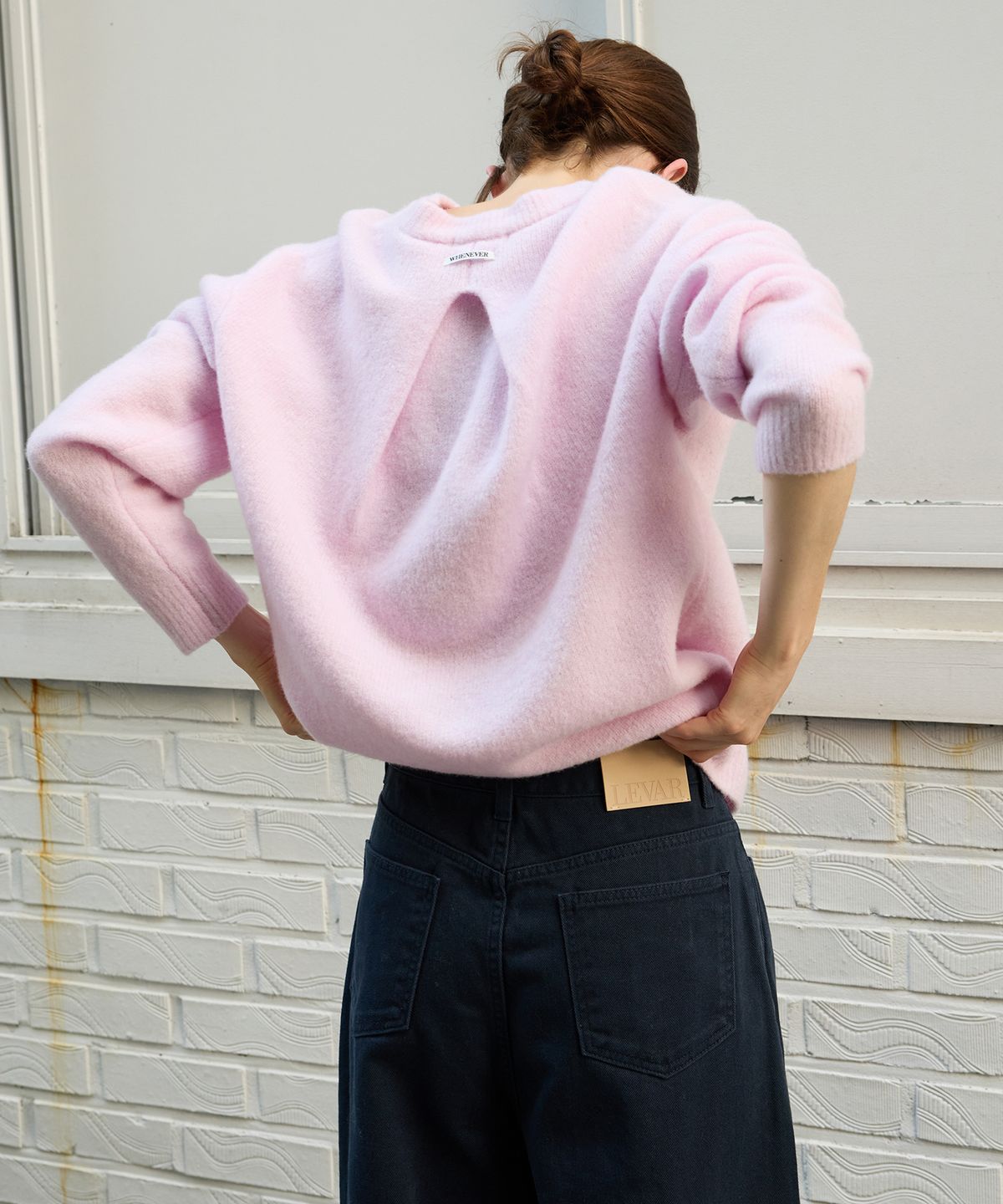 르바(LEVAR) Pleats-Back Wool Round Knit - Lilac Pink