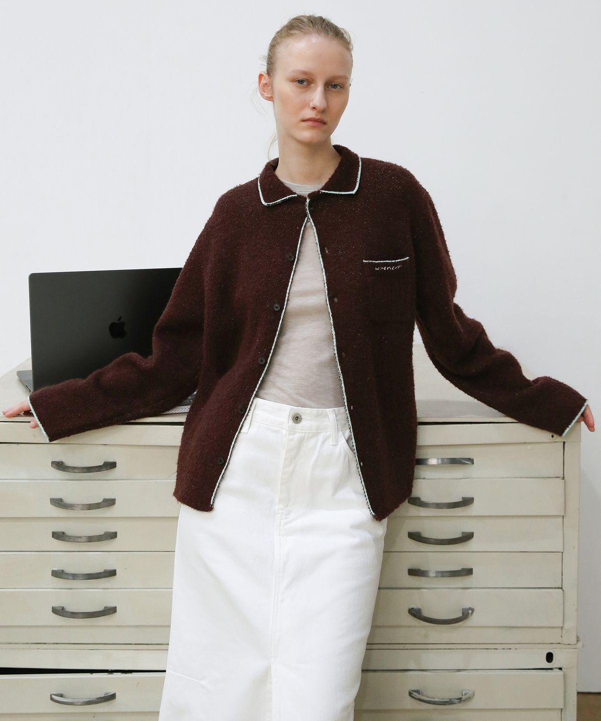 르바(LEVAR) Double Jacquard Knit Cardigan - Dusky Burgundy