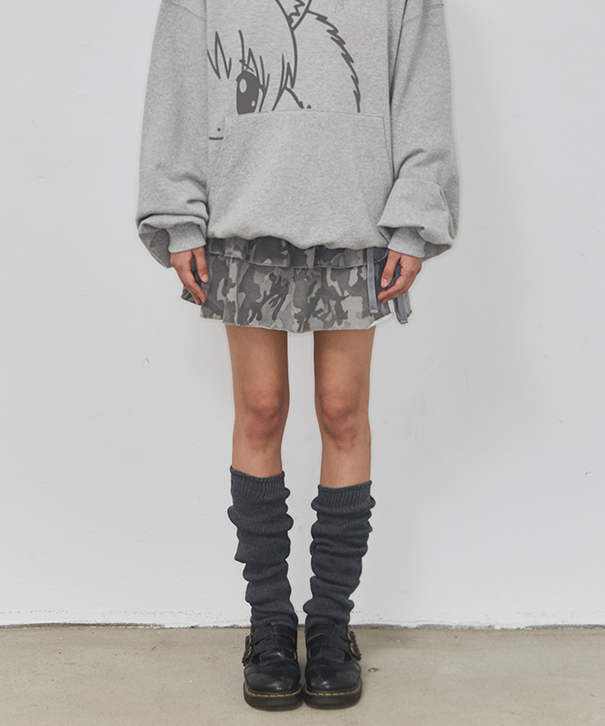 잇자바이브(ITZAVIBE) CAMO LAYERED WRAP SHORT SKIRT - KHAKI