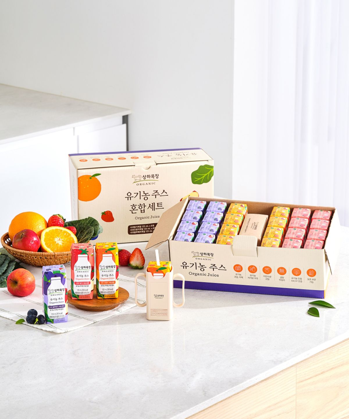 상하목장(SANGHA FARM) [선물세트] 상하목장 주스 혼합 세트 (사과딸기케일,사과오렌지케일,사과블루베리케일 125ml 3종 각 8팩) (총 24팩) (+전용 팩홀더)