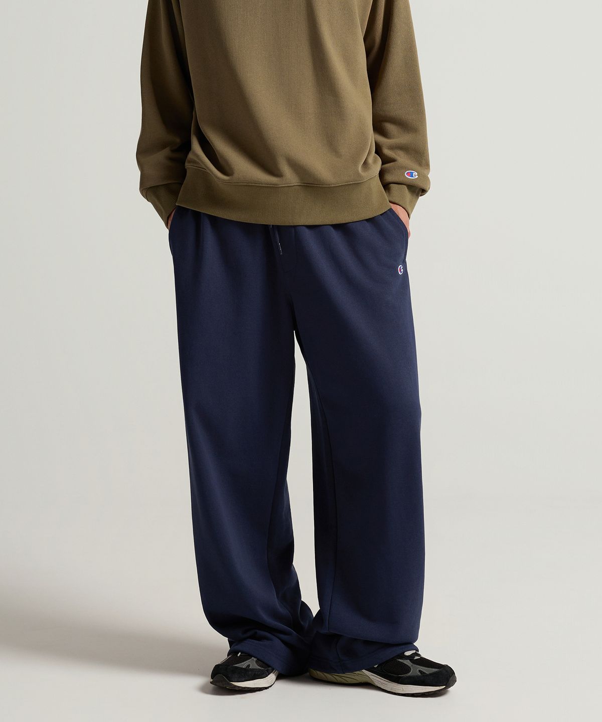 챔피온(CHAMPION) C로고 와이드핏 스웨트 팬츠 Navy