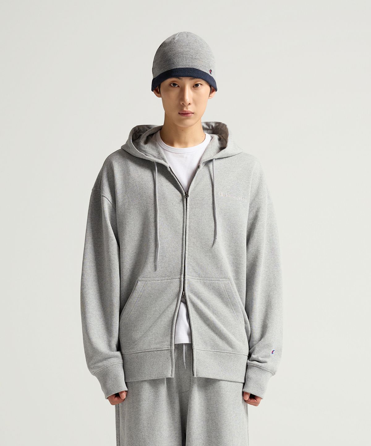 챔피온(CHAMPION) 스몰 로고 루즈핏 후드 집업 Grey