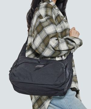 에브리데이 아웃 포켓 호보백 - 블랙