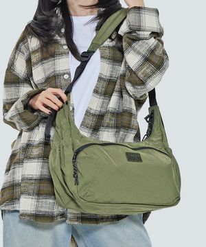 에브리데이 아웃 포켓 호보백 - 카키